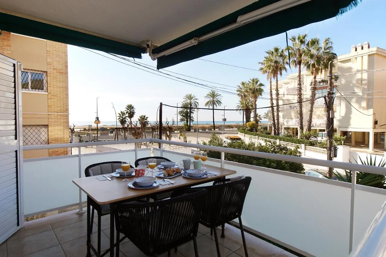 アパート カステルデフェルスBeach Club Houseアパートメント